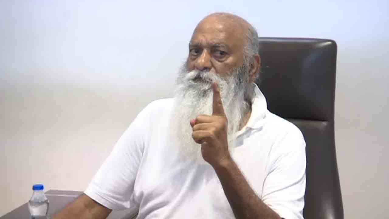 JC Prabhakar Reddy | తిరుమల తొక్కిసలాటపై వైసీపీ శవ రాజకీయాలు : జేసీ ప్రభాకర్‌ రెడ్డి