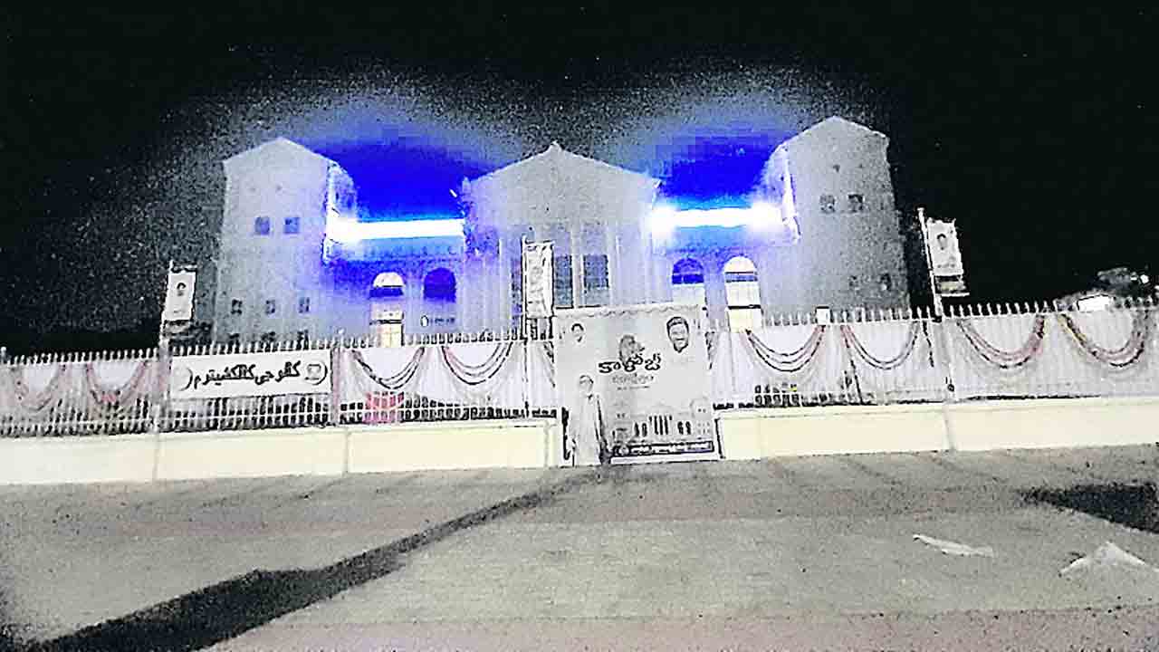 కాళోజీ కళా క్షేత్రం విహీనం