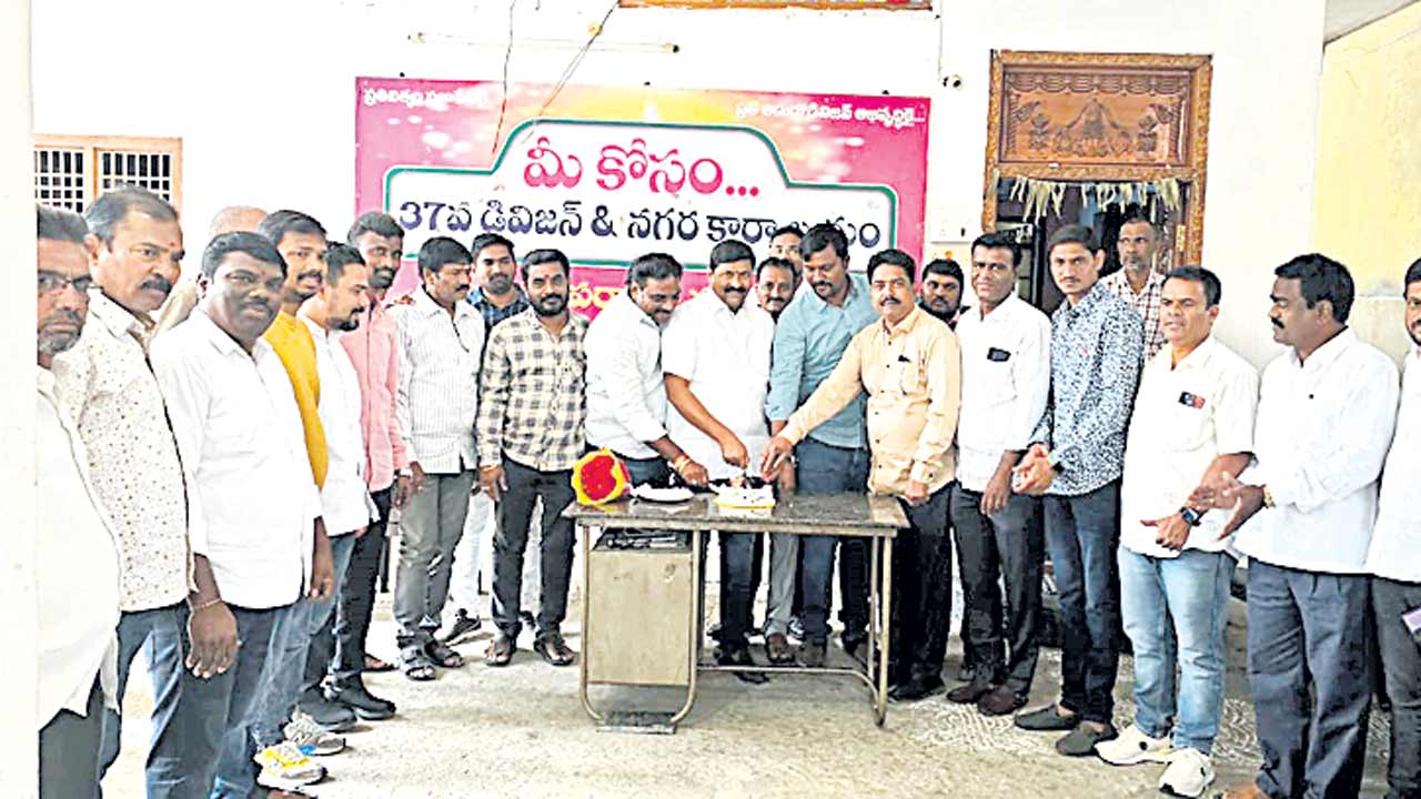 ఘనంగా నూతన సంవత్సర వేడుకలు