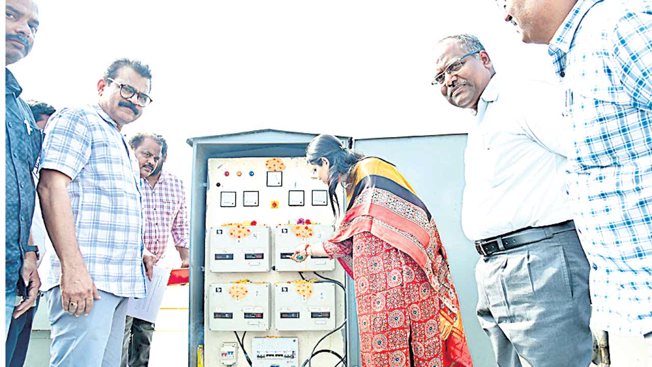 కాకతీయ కెనాల్‌కు నీటి విడుదల