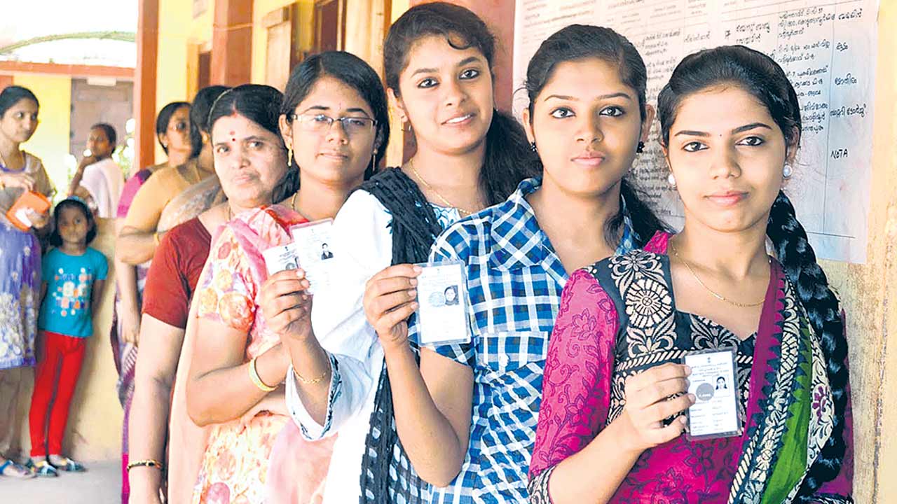 ఉమ్మడి జిల్లా ఓటర్లు 29.99 లక్షలు