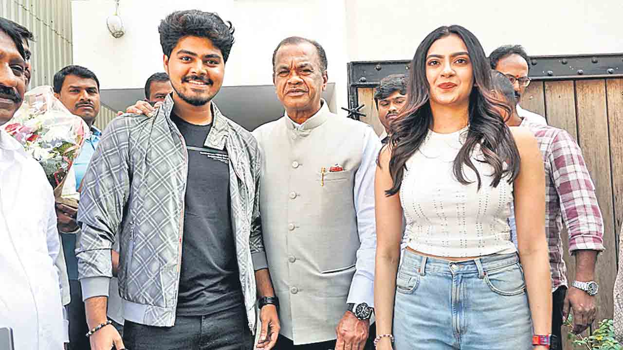 Komatireddy Venkata Reddy | కంటెంట్‌ ఉన్న సినిమాల్ని ప్రోత్సహిస్తాం: మంత్రి కోమటి రెడ్డి