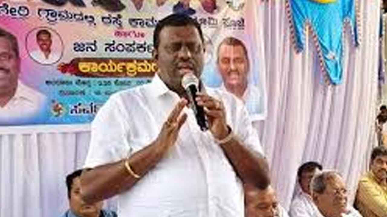 గ్యారెంటీలతో అభివృద్ధికి విఘాతం