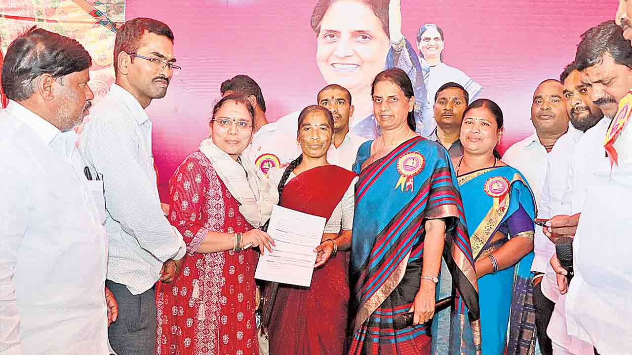 జాబ్‌ మేళాకు విశేష స్పందన