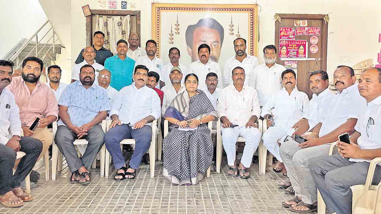 హైదరాబాద్‌ ఇమేజ్‌ దెబ్బతీస్తున్న కాంగ్రెస్‌