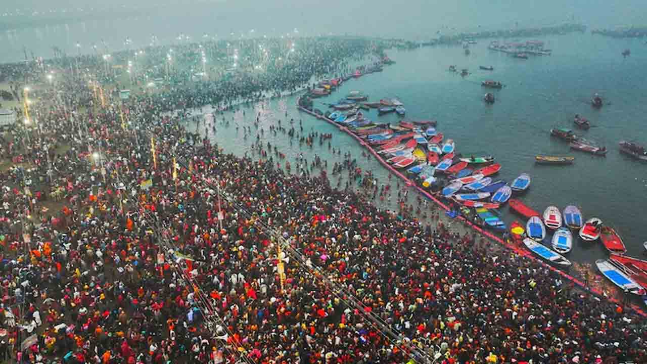 Maha Kumbh | యూపీ సర్కారుకు కాసులు కురిపించనున్న మహాకుంభమేళా.. ఎన్ని లక్షల కోట్లో తెలుసా..?