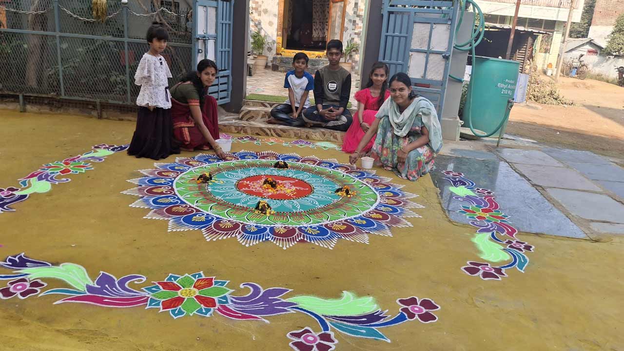 సందళ్లే.. సందళ్లే..