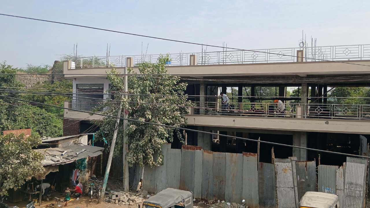 కబ్జాల వర్వం..!