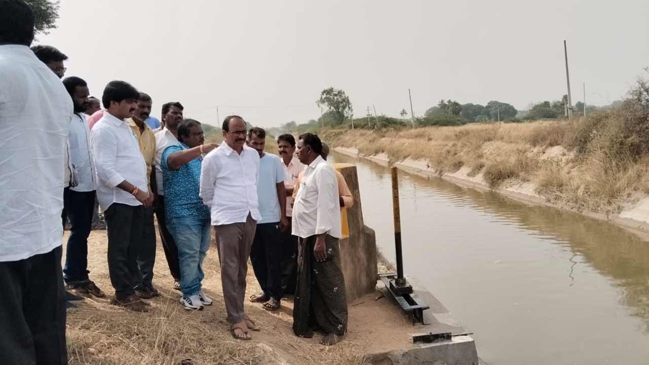 రైతులు అధైర్య పడొద్దు