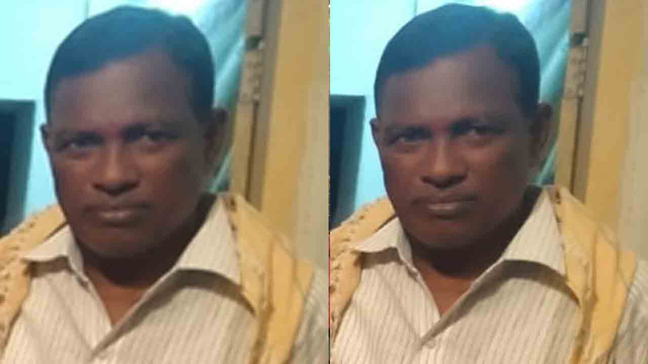 Peddapalli | పాఠశాలలో స్వీపర్‌కు పాముకాటు.. మృతదేహంతో కుటుంబ సభ్యుల ఆందోళన