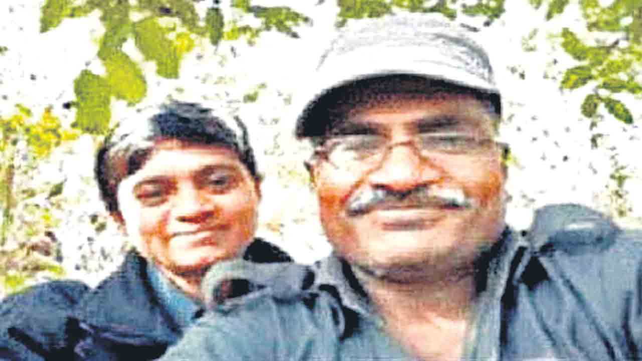 Maoist Chalapati | మావోయిస్టు అగ్రనేతను పట్టించిన సెల్ఫీ