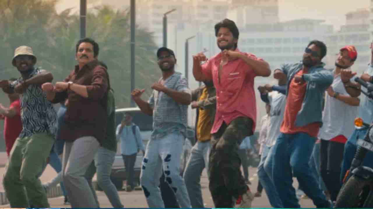 Mazaka | వైజాగ్ రోడ్లపై రావు రమేశ్‌, సందీప్‌ కిషన్‌.. ఇంప్రెసివ్‌గా మజాకా బ్యాచిలర్స్‌ ఆంథెమ్ సాంగ్‌