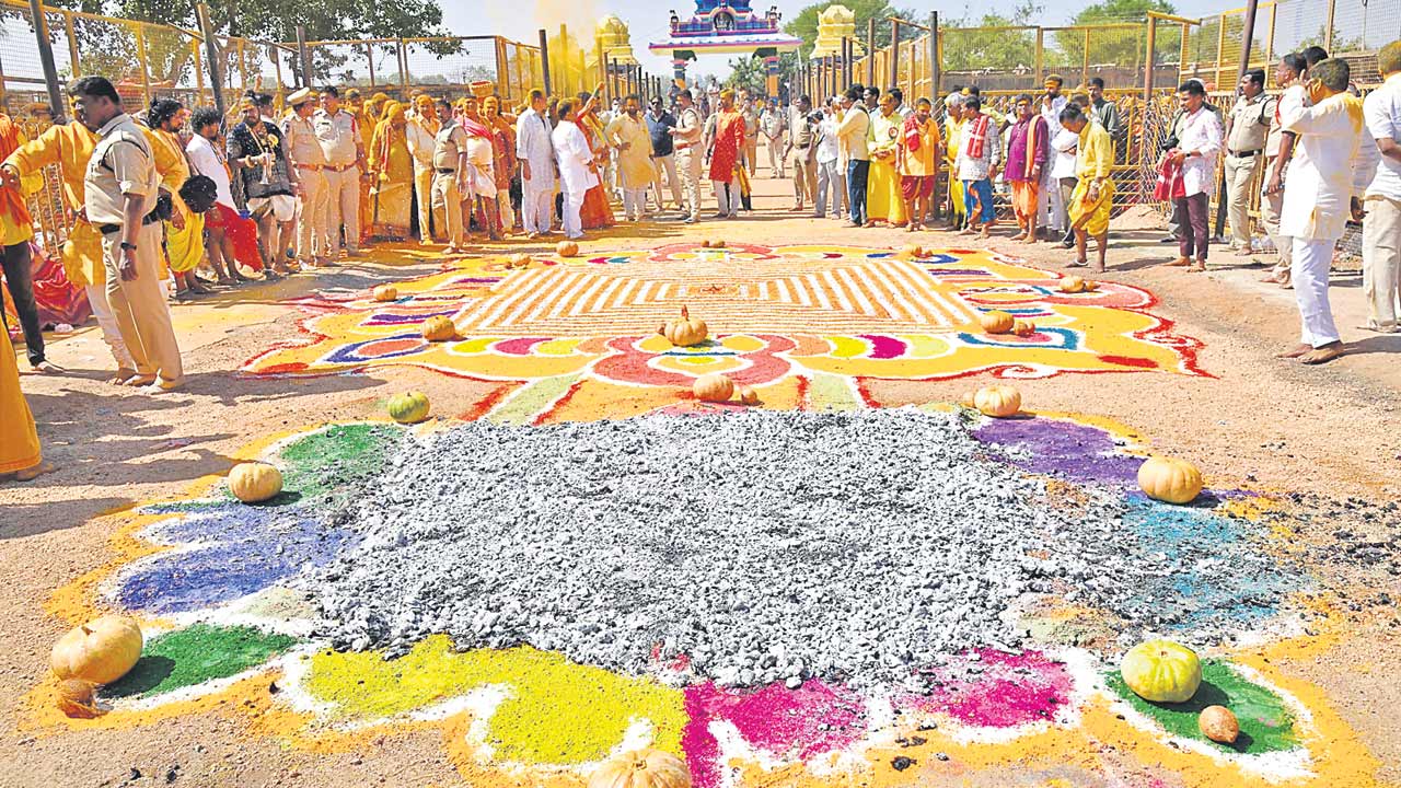 పసుపుమయం..మల్లన్న క్షేత్రం