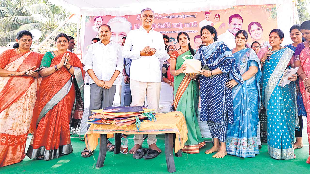 మన సంసృతిని పిల్లలకు తెలియజేయాలి