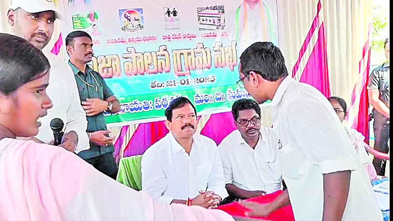 ఎమ్మెల్యే మురళీనాయక్‌ నిలదీత