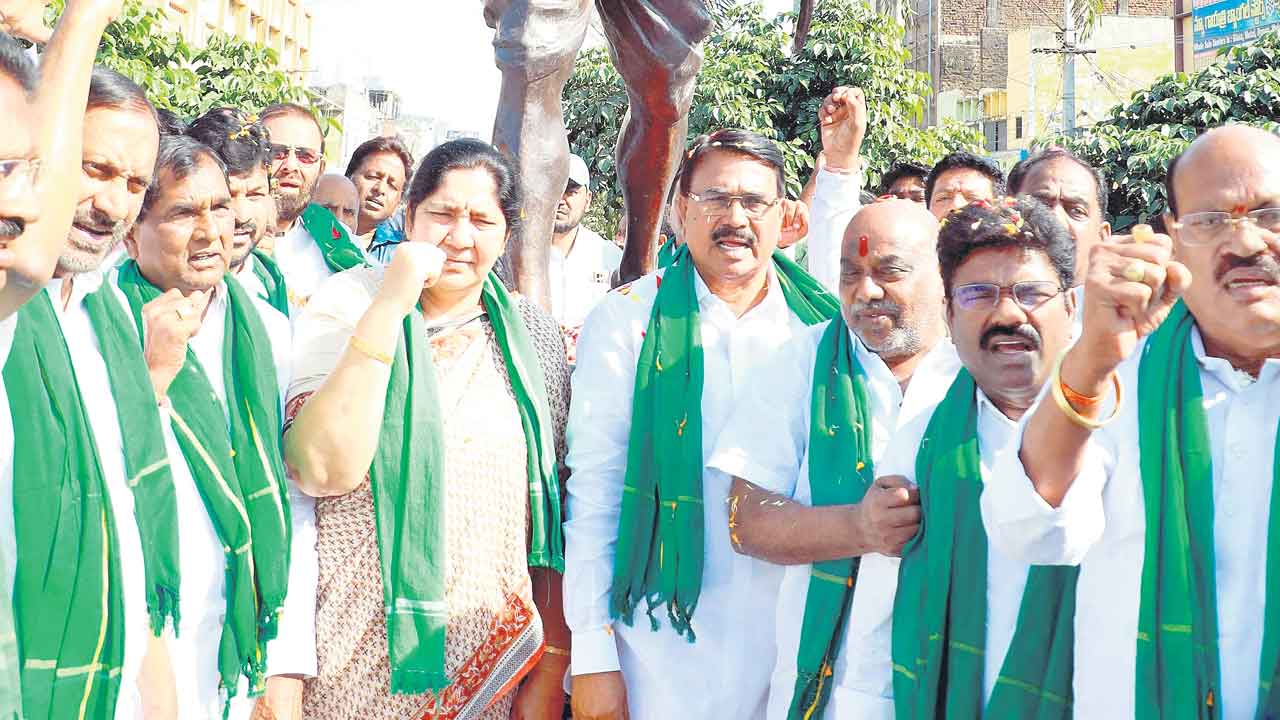 Niranjan Reddy 23