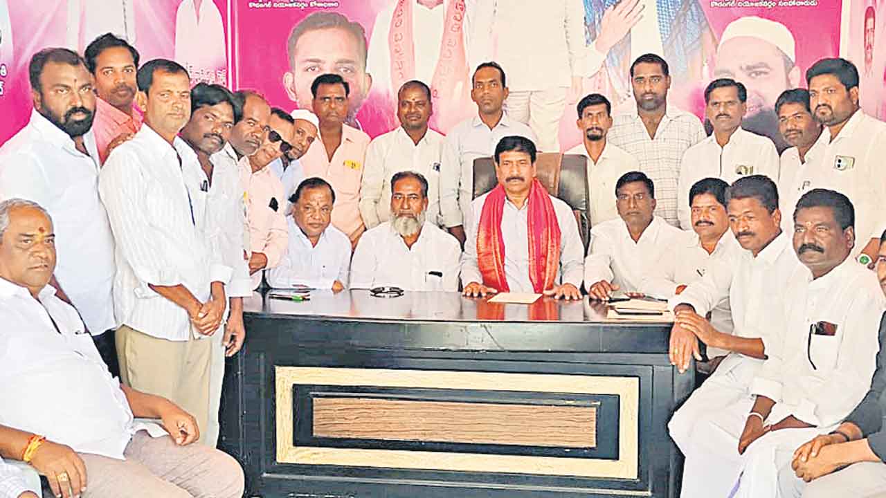 కాంగ్రెస్‌ను ప్రజలు చీదరించుకుంటుండ్రు