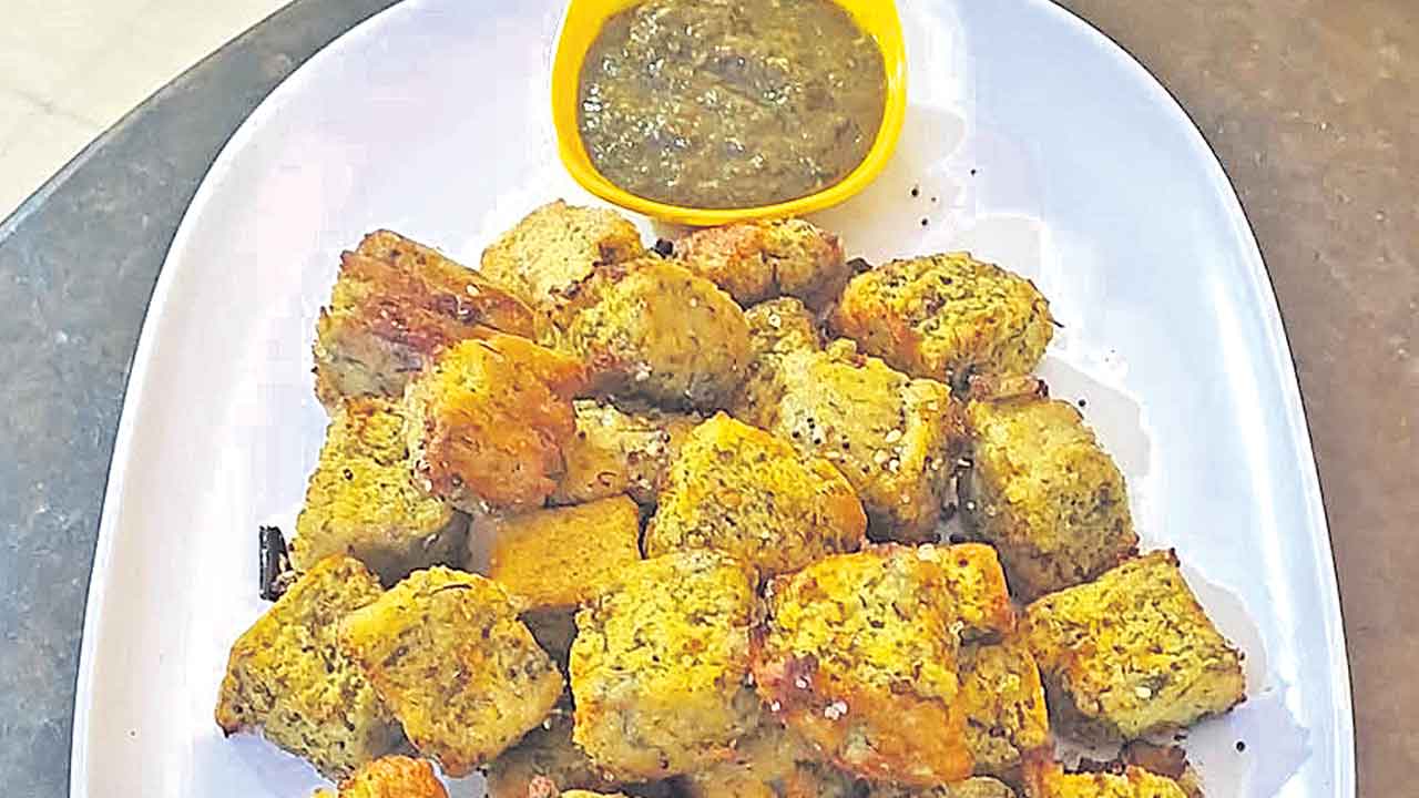 పెసరట్టు పిండి ఢోక్లా.. ఫ్యూజన్‌ క్యుజిన్‌