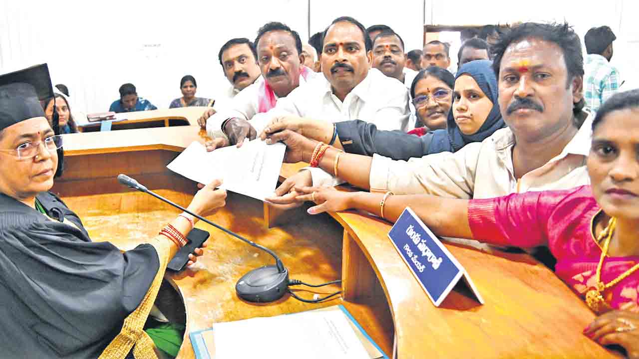 నగర కూలీలకు ఆత్మీయ భరోసా ఇవ్వాలి