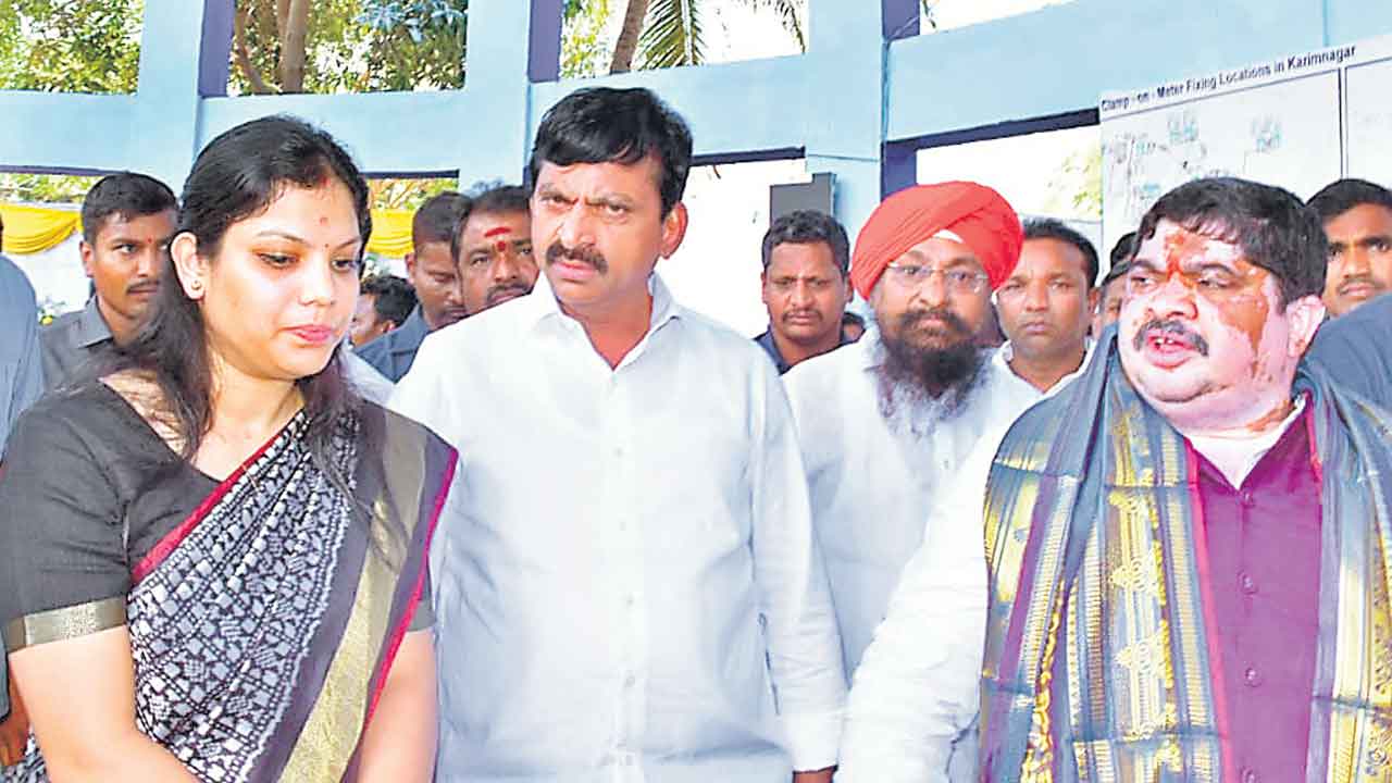 Karimnagar Collector | వికసిస్తా.. విరుచుకుపడతా.. కరీంనగర్‌ కలెక్టర్‌ ఎమోషనల్‌ పోస్ట్‌?