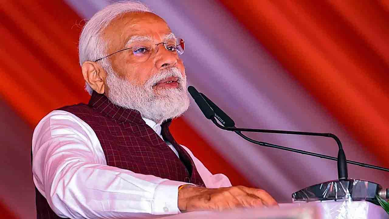 యువజన శక్తితో అభివృద్ధి సాధ్యం