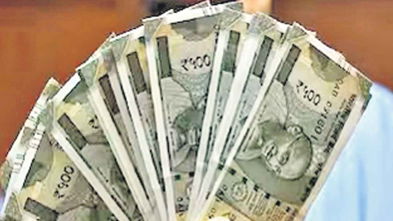 Telangana | బడ్జెట్‌ అంచనాలు, ఎఫ్‌ఆర్‌బీఎం పరిధిని దాటేశాయ్‌.. అంచనాకు మించి తెలంగాణ అప్పులు