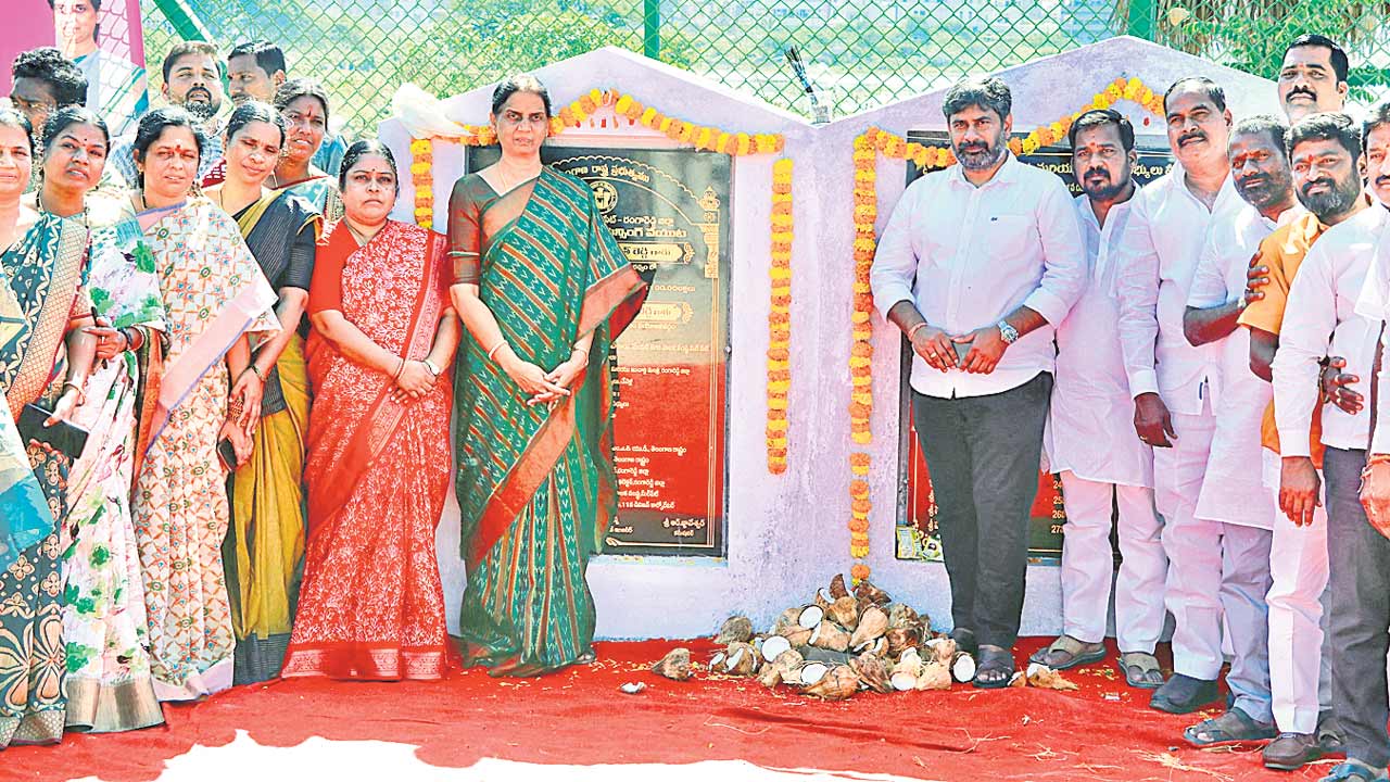 నిధులు నిలిపివేసిన కాంగ్రెస్‌ సర్కార్‌