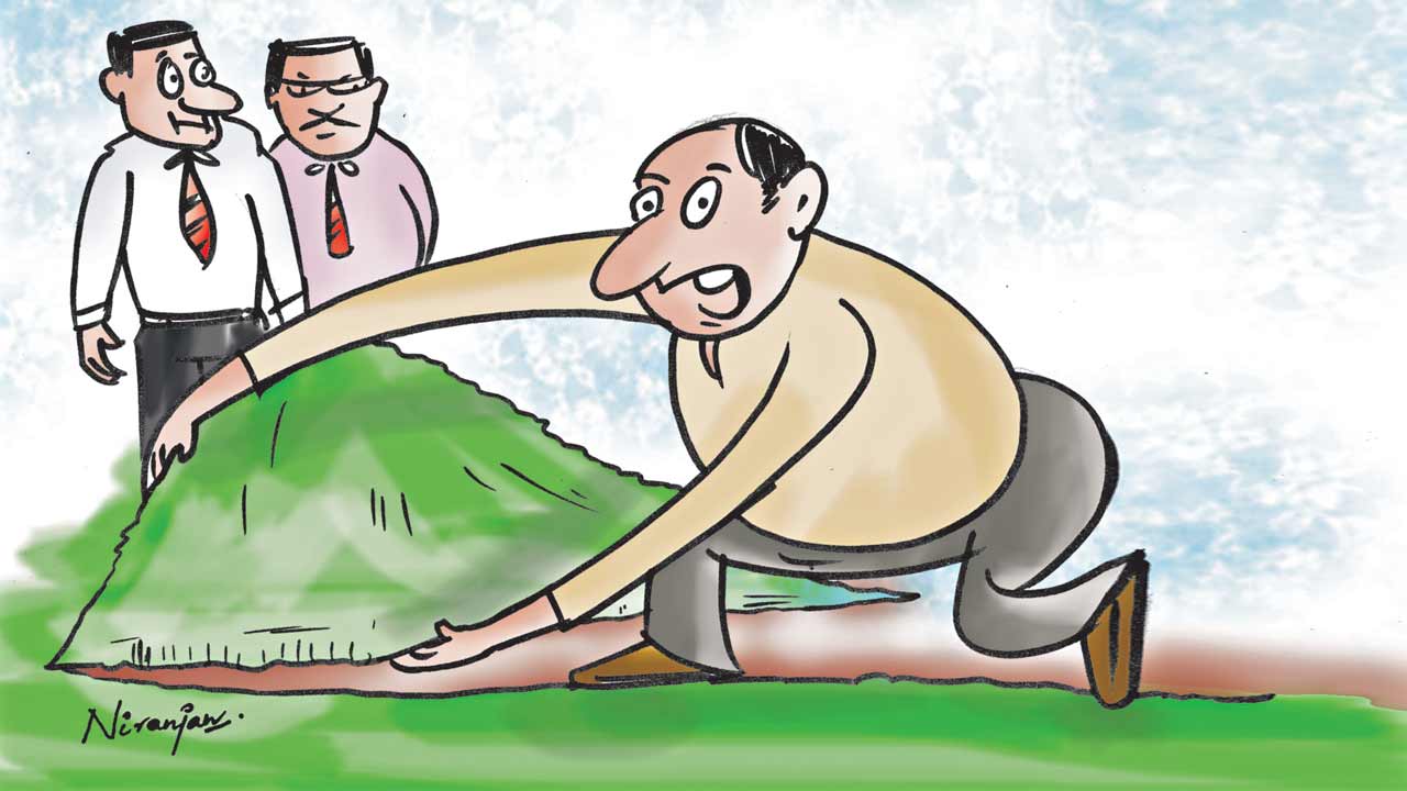 కాసుల కక్కుర్తి..