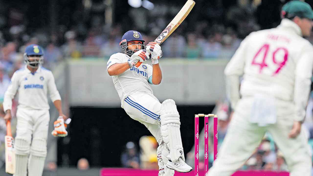 రసపట్టులో.. పంత్‌ ధనాధన్‌ ఇన్నింగ్స్‌