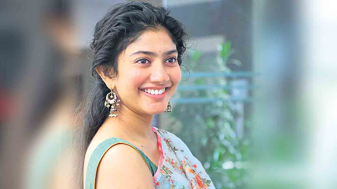 Sai Pallavi | ఆ హిట్‌తో పారితోషికం పెంచేసిన సాయిపల్లవి?