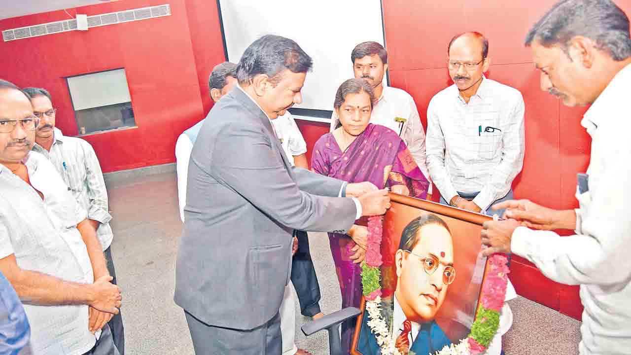 ఎస్సీ ఉపకులాల నుంచి భారీగా అభ్యర్థనలు