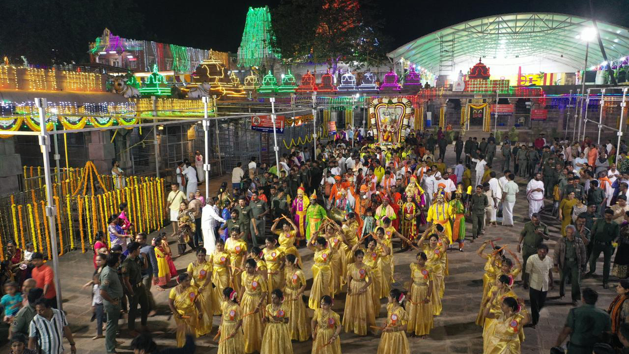 Srisailam Temple | శ్రీశైలంలో కనుల పండువలా సంక్రాంతి బ్రహ్మోత్సవాలు.. భృంగివాహనంపై విహరించిన ఆదిదంపతులు..