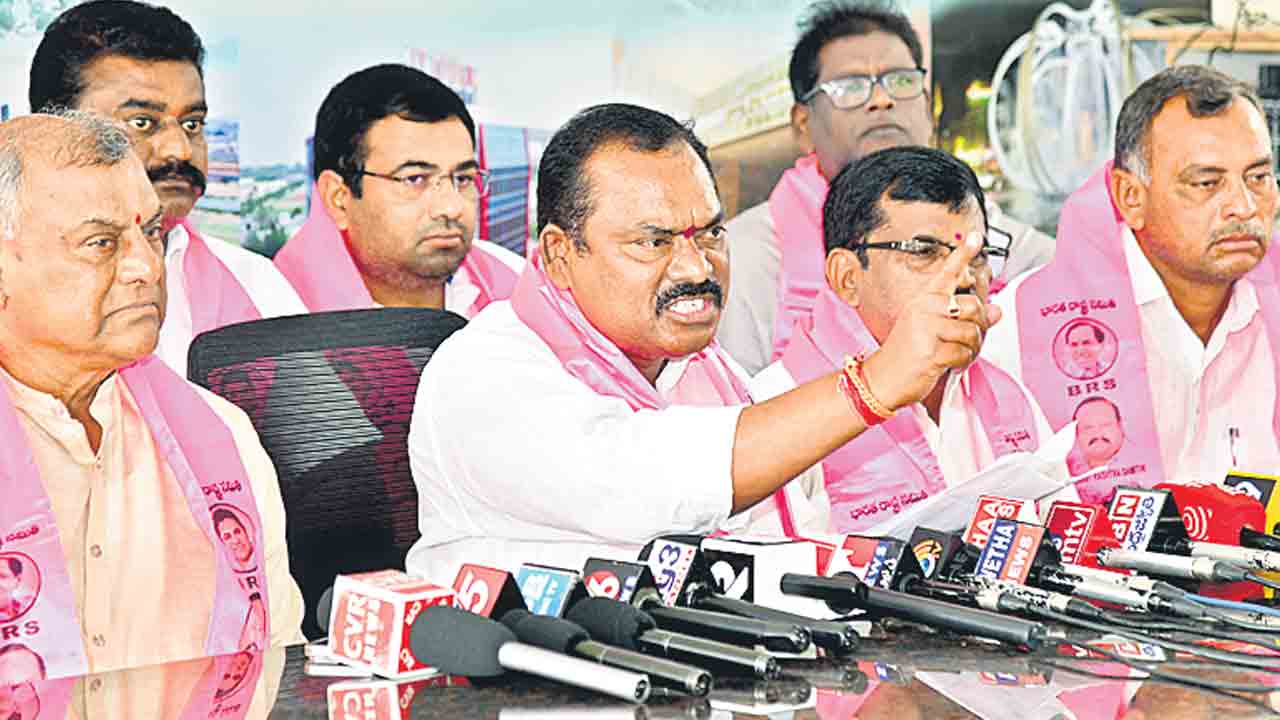 బెదిరింపులకు భయపడేదిలేదు