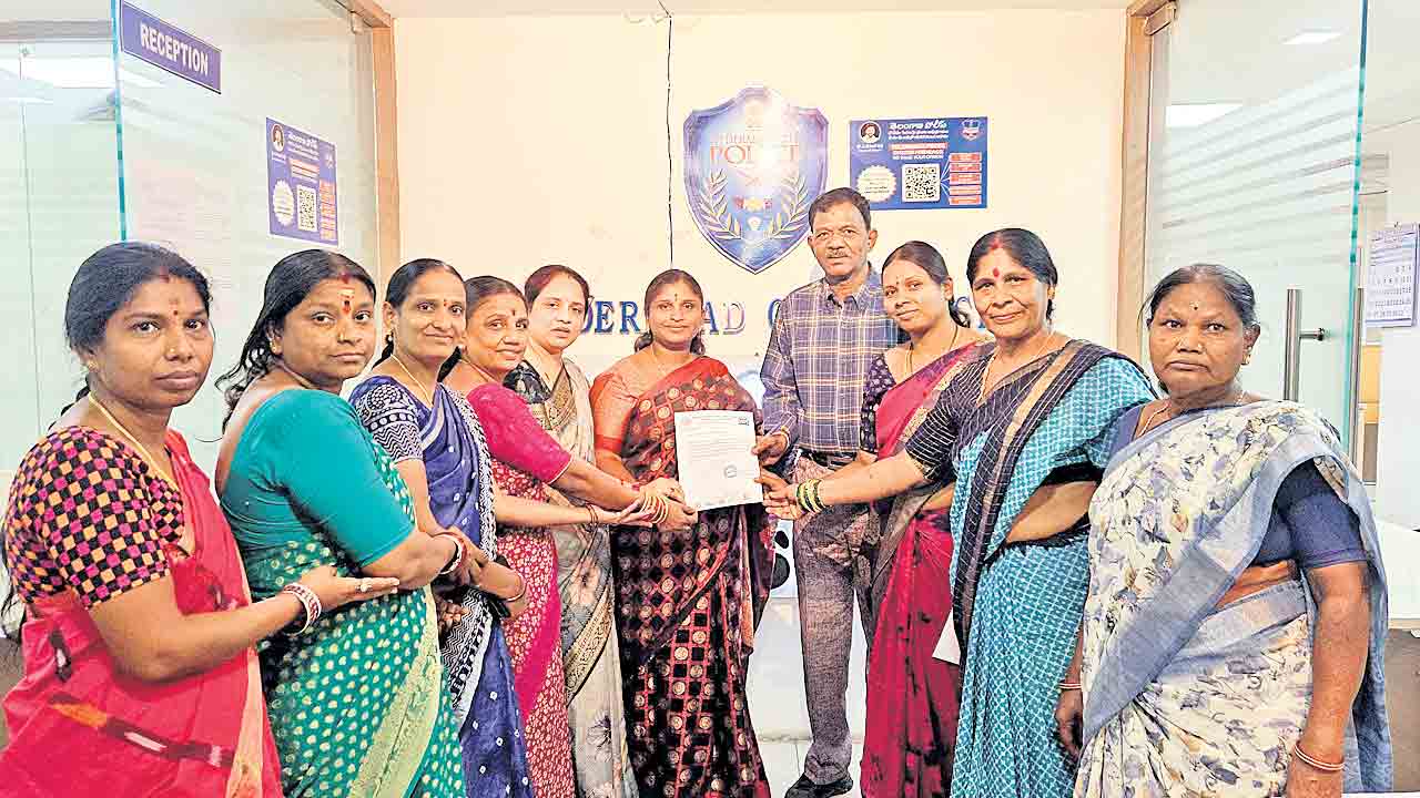 మార్ఫింగ్‌ నిందితులపై చర్యలు తీసుకోవాలి