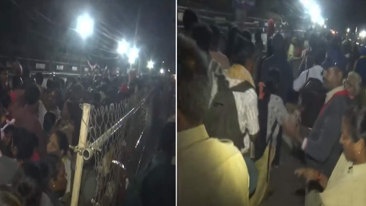 Tirupati | తిరుపతిలో తొక్కిసలాట..! నలుగురు భక్తుల మృతి..!