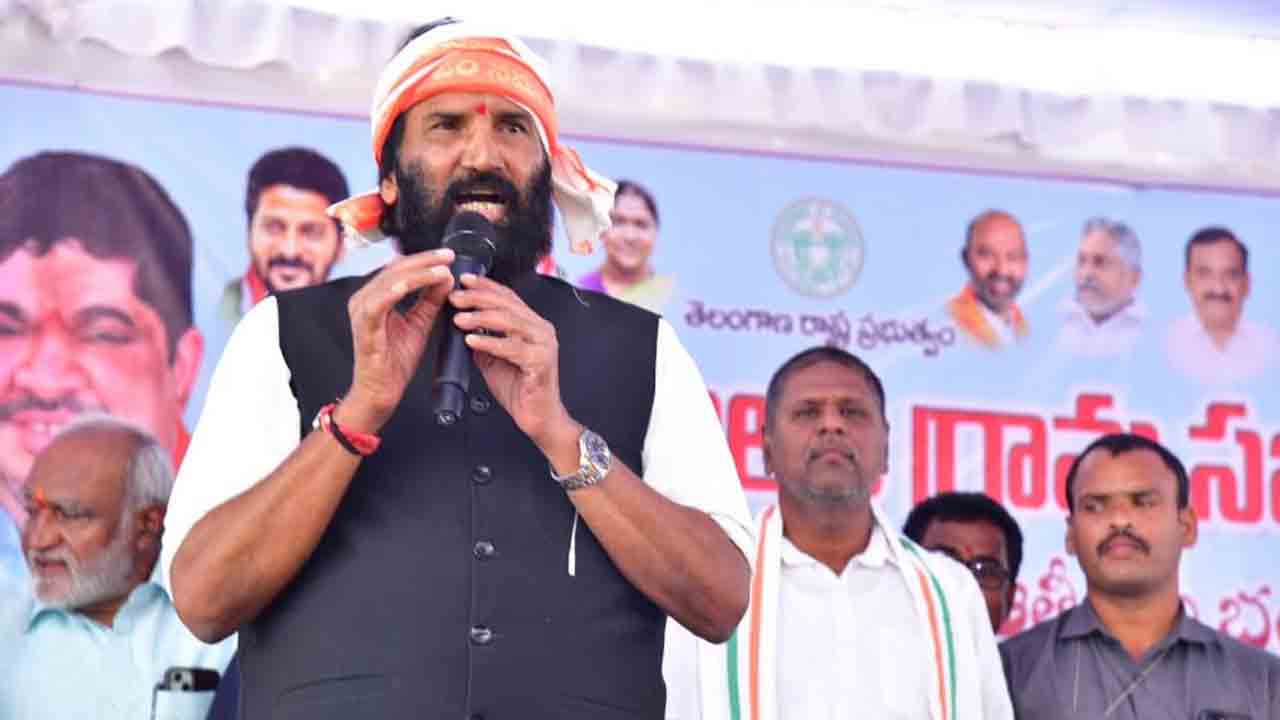 అర్హులందరికీ రేషన్‌కార్డులు అందిస్తాం