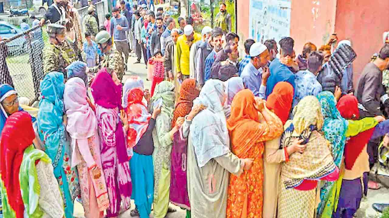 అక్షరాస్యతతోనే ఎన్నికల చైతన్యం