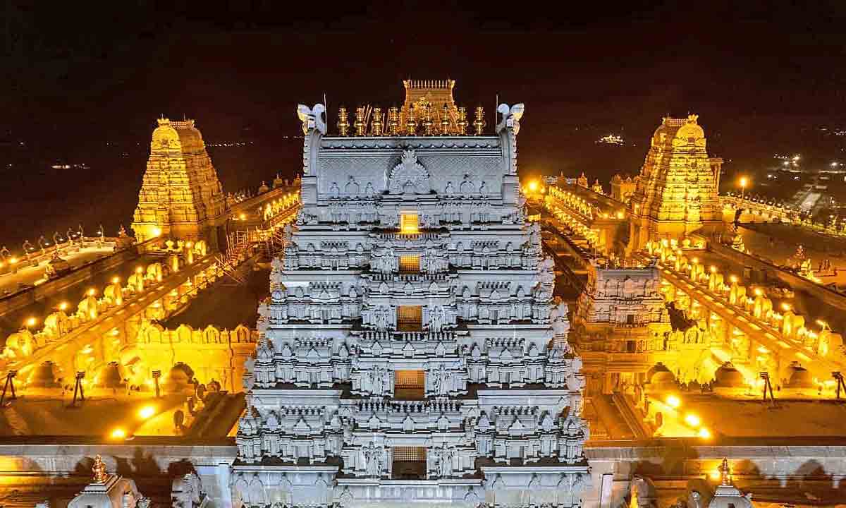 టీటీడీ తరహాలో యాదాద్రి పాలకమండలి