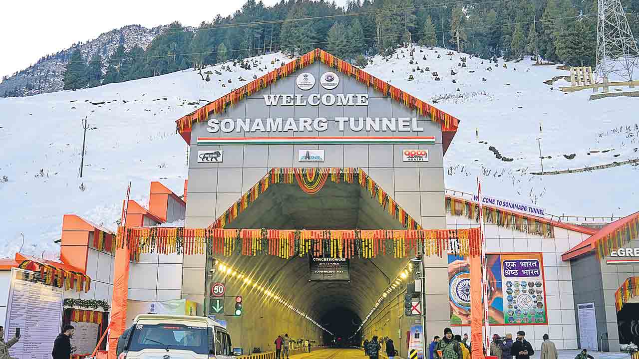 జెడ్‌-మోర్హ్‌ సొరంగం ప్రారంభించిన ప్రధాని మోదీ.. దేశ రక్షణకు వ్యూహాత్మకంగా కీలకం