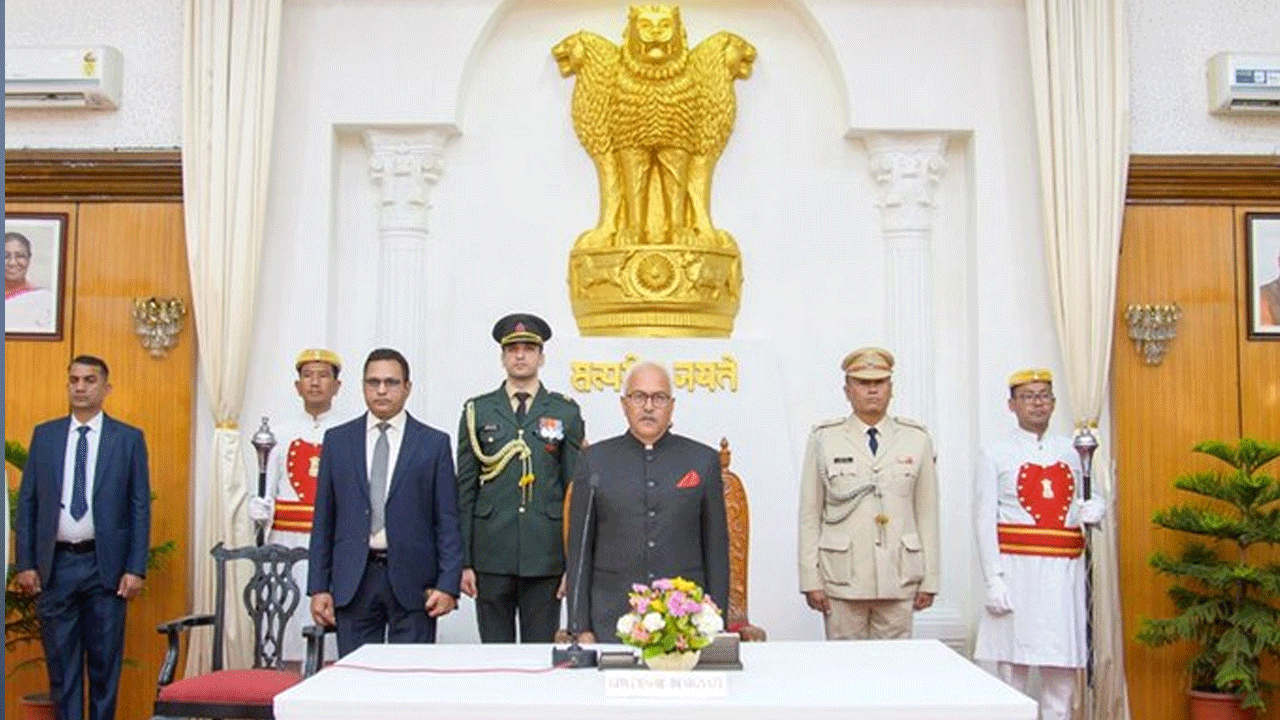 Ajay Kumar Bhalla: మ‌ణిపూర్ గ‌వ‌ర్న‌ర్‌గా అజ‌య్ కుమార్ భ‌ల్లా ప్ర‌మాణ‌స్వీకారం