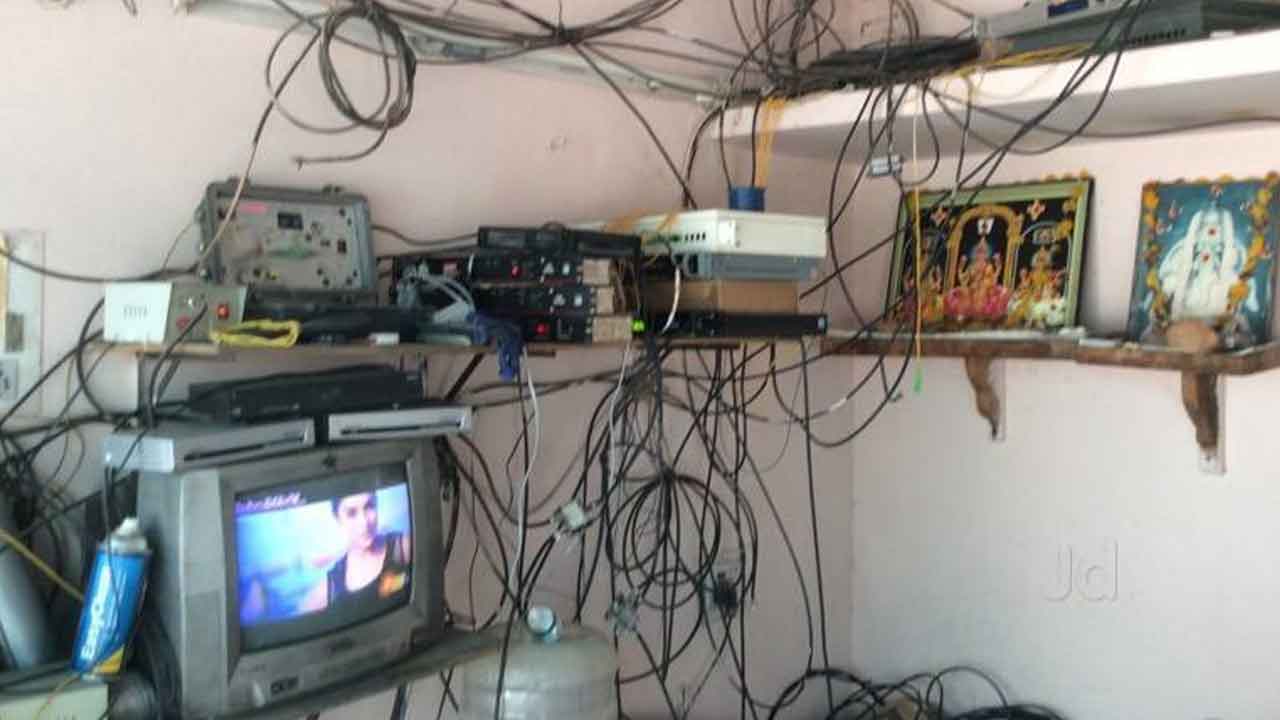 కేబుల్‌ ఆపరేటర్ల నిబంధనలు సడలింపు