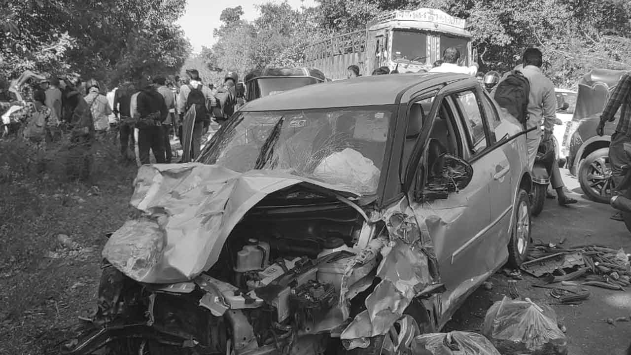 Medak | మెదక్‌ జిల్లాల్లో ఘోర రోడ్డు ప్రమాదం.. కారు, ఆటో ఢీ ముగ్గురు దుర్మరణం