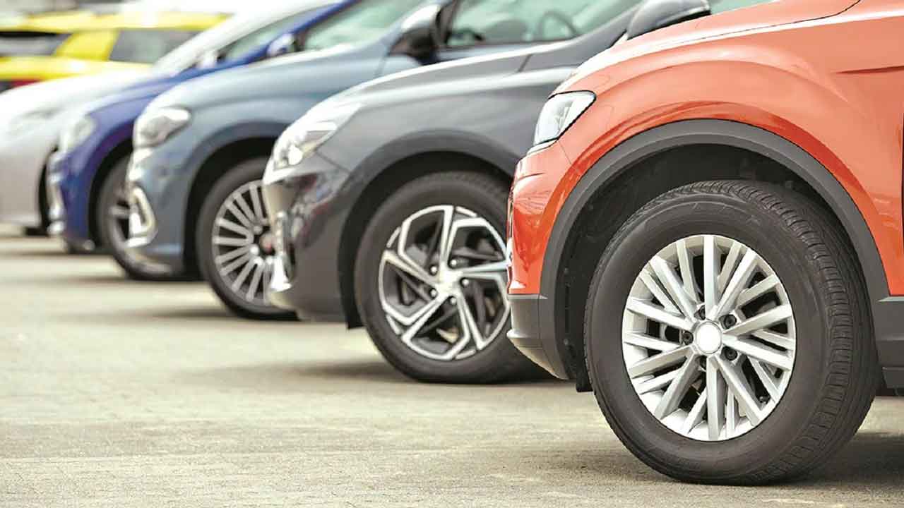 కార్ల ధరలకు రెక్కలు