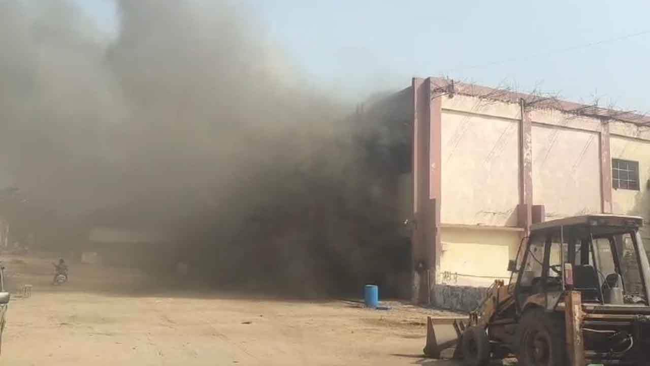 Hyderabad | చెంగిచెర్ల స్లాటర్ హౌజ్‌లో షాట్ సర్క్యూట్