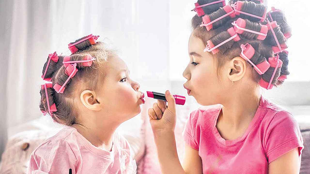 మేకప్‌.. ప్యాకప్‌!