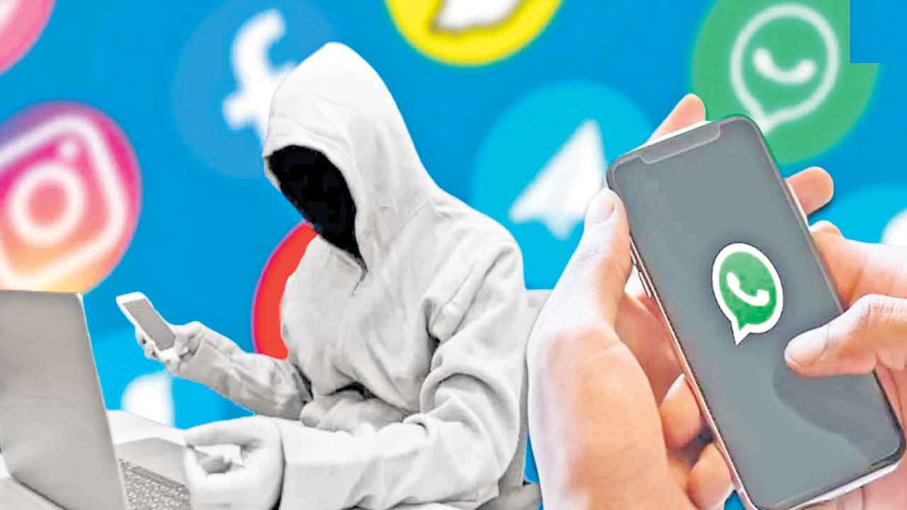 WhatsApp | వాట్సాప్తో జరభద్రం.. సైబర్ నేరగాళ్లకు అస్త్రంగా మెసేజింగ్ యాప్