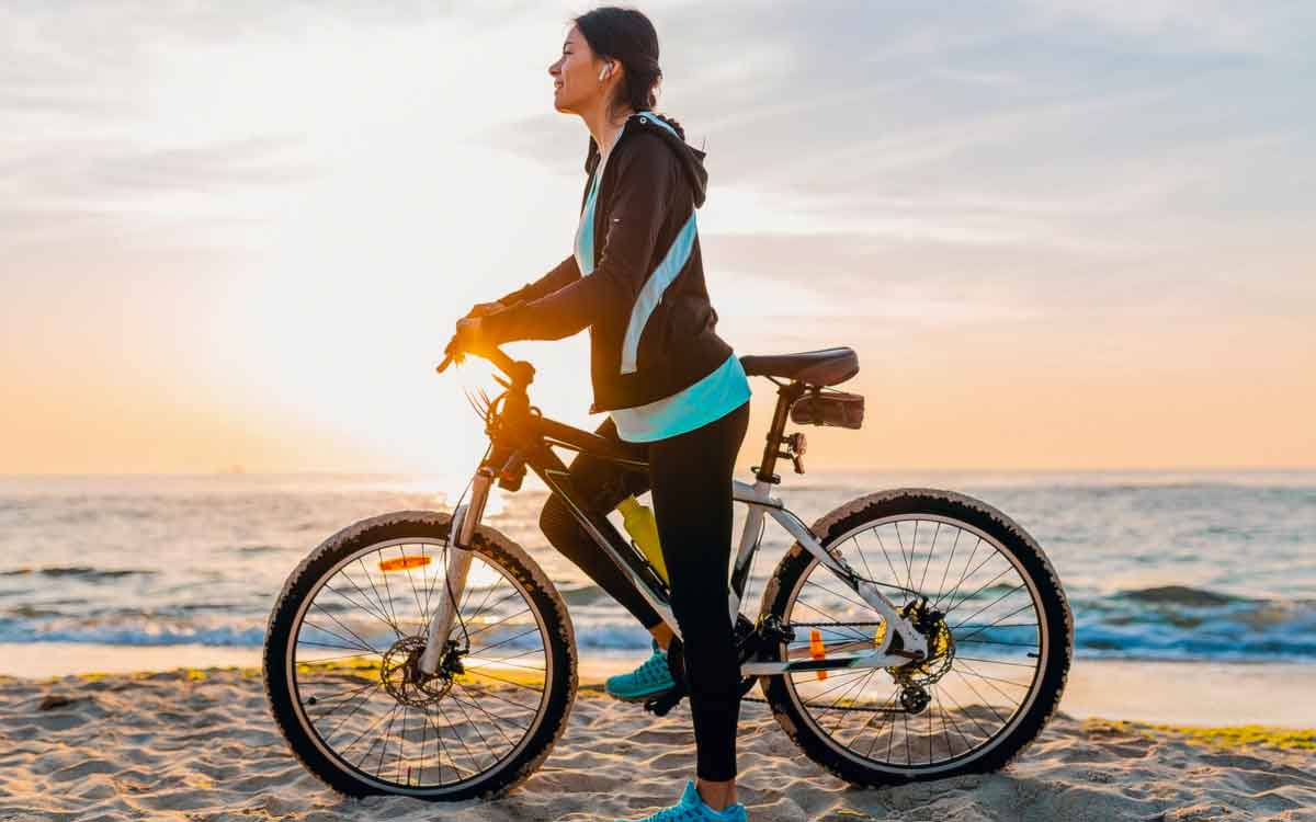 Cycling | రోజూ 15 నిమిషాల పాటు సైకిల్ తొక్కితే క‌లిగే అద్భుత‌మైన లాభాలు ఇవే..!