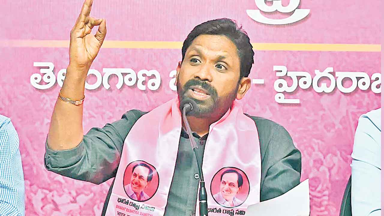 దేనికైనా పోలీసులు ఉండాల్సిందేనా?