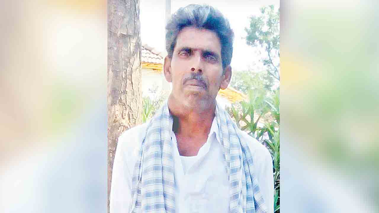 పొలానికి నీరు పెట్టేందుకు వెళ్లి దుర్మరణం