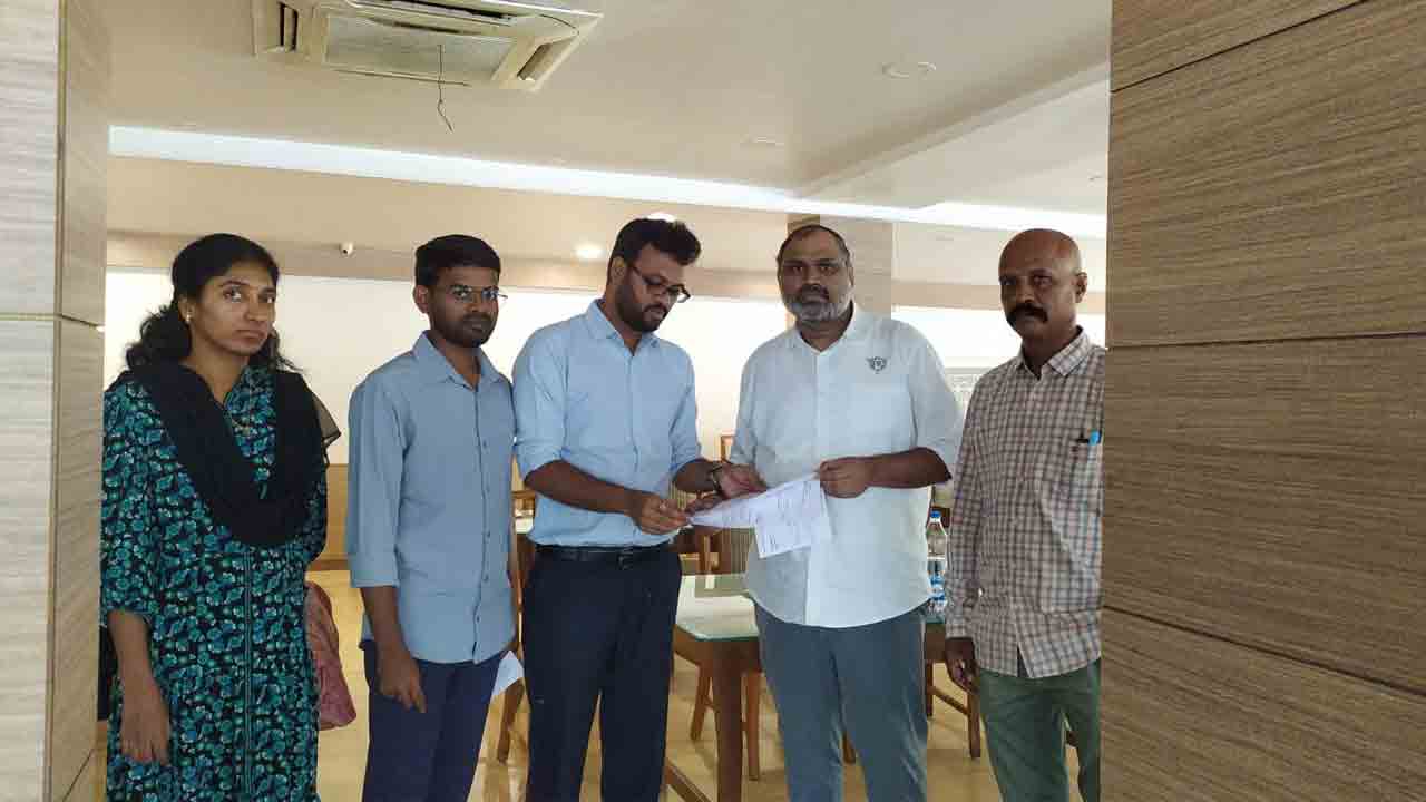 ప్రశాంత్‌ హోటల్‌పై దాడులు